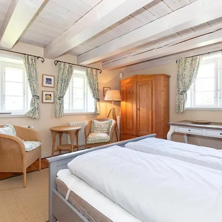 Haus Quitte Holiday home Kuehlungsborn
